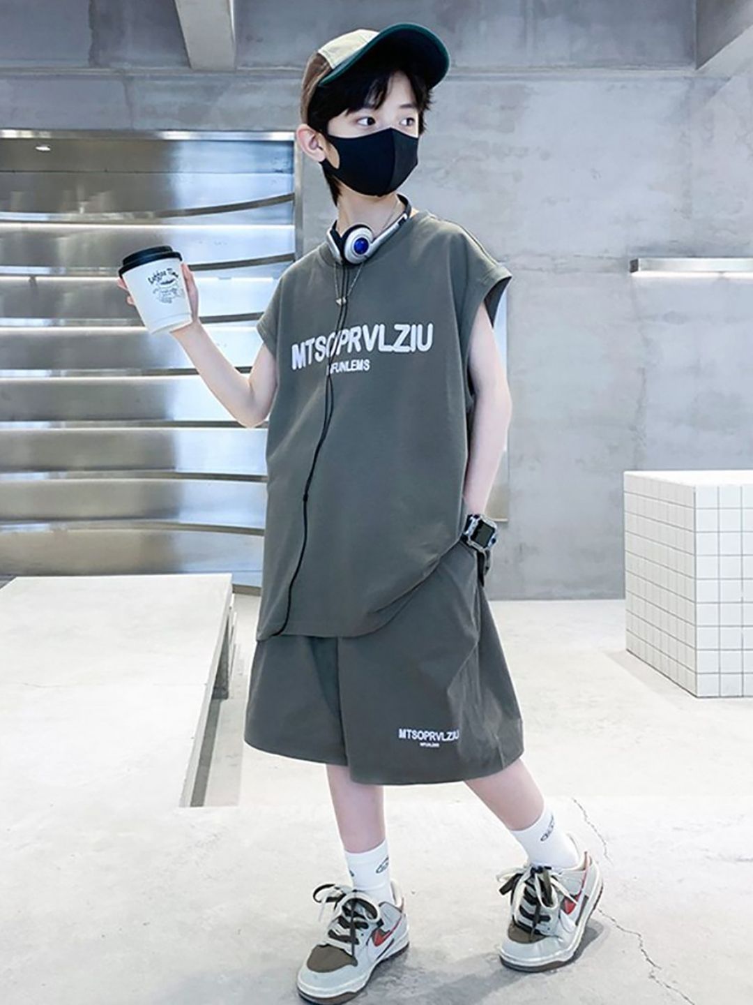 YK Boys Printed Round Neck T-Shirt With Shorts