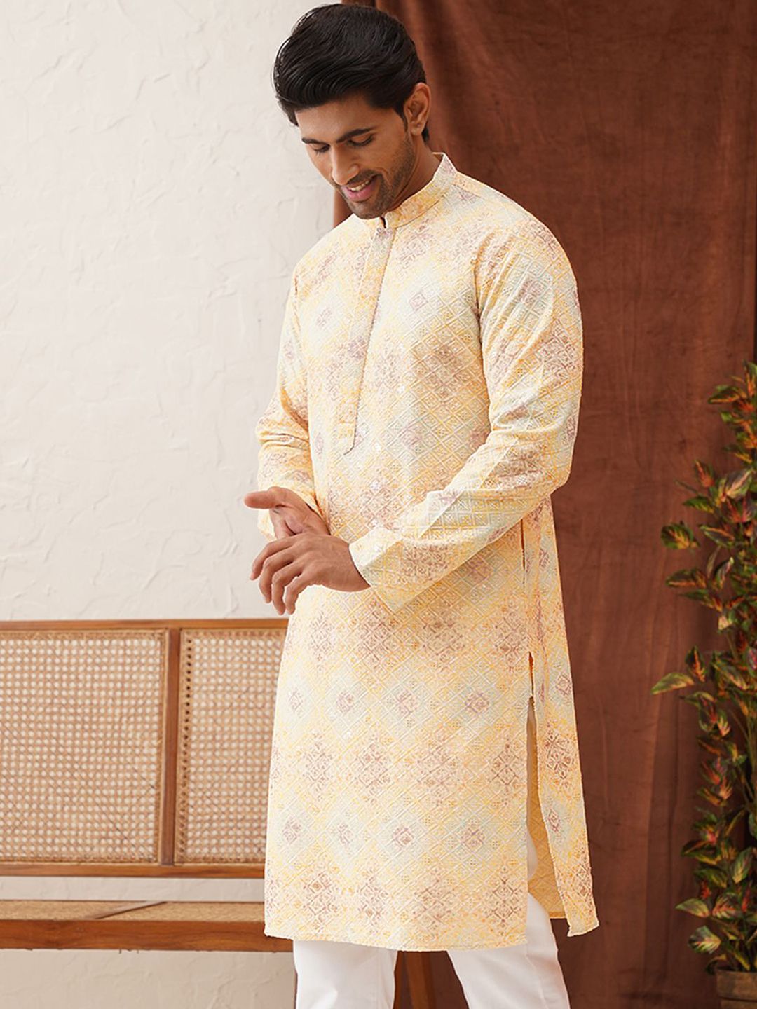 Jompers Men Geometric Embroidered Sequinned Kurta