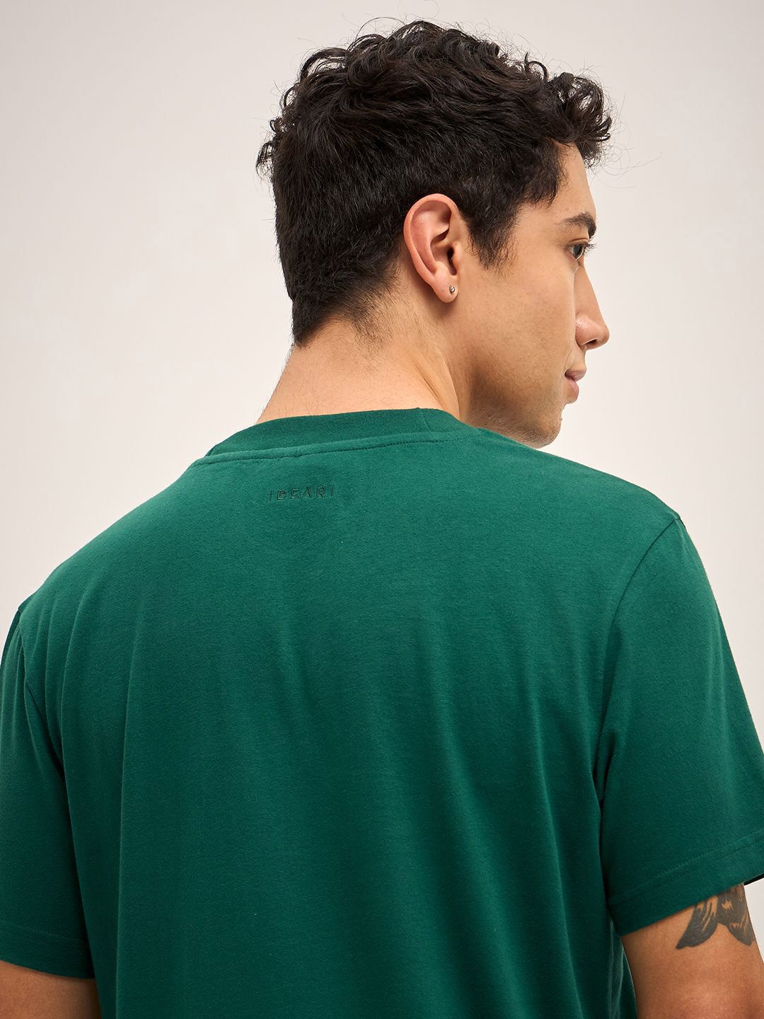 THE BEAR HOUSE Men Solid Round Neck Pure Cotton T-shirt