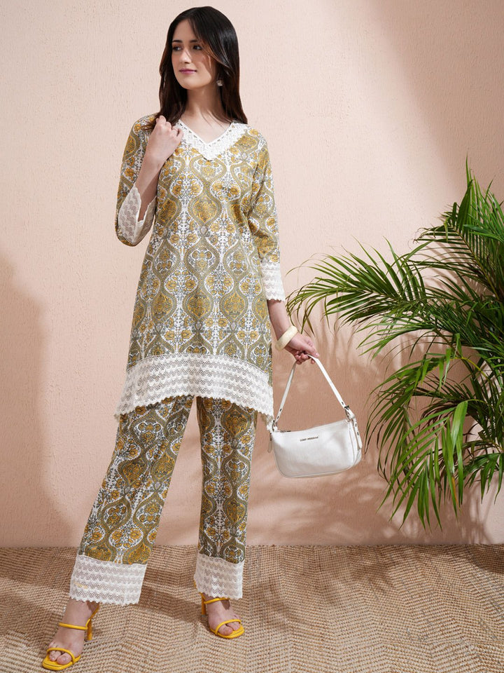Vishudh Cream Printed V-Neck Three-Quarter Sleeves Pure Cotton Top With Trouser