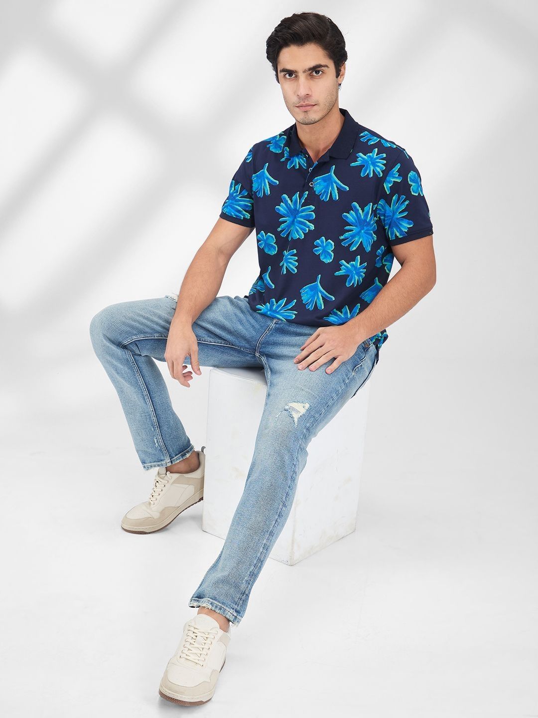 SPYKAR Men Floral Printed Polo Collar Tropical Pockets Slim Fit T-shirt