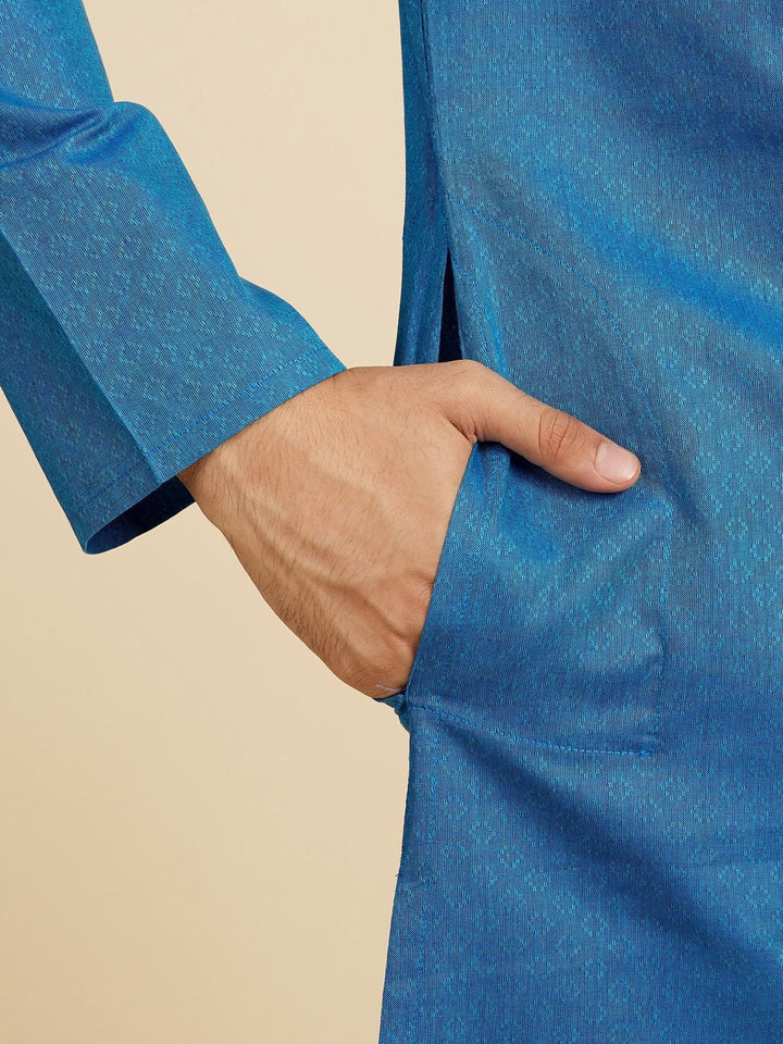 Diwas by Manyavar Woven Design Mandarin Collar Straight Kurta