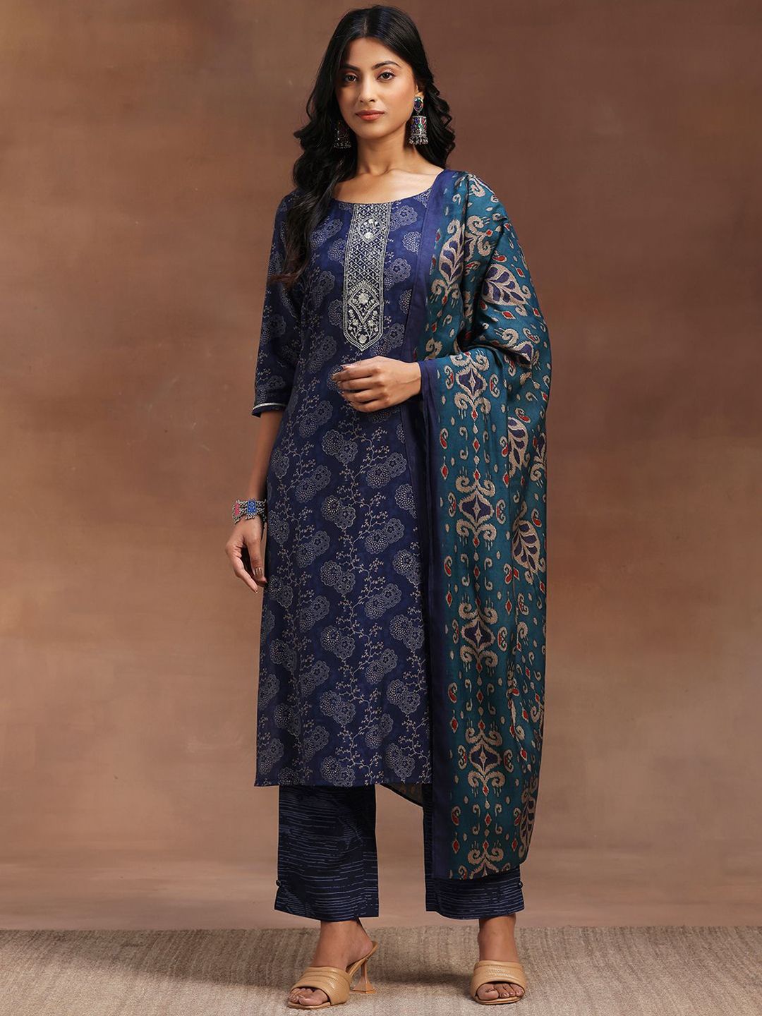 Libas Blue Floral embroidered Zari Kurta With Trousers & Dupatta