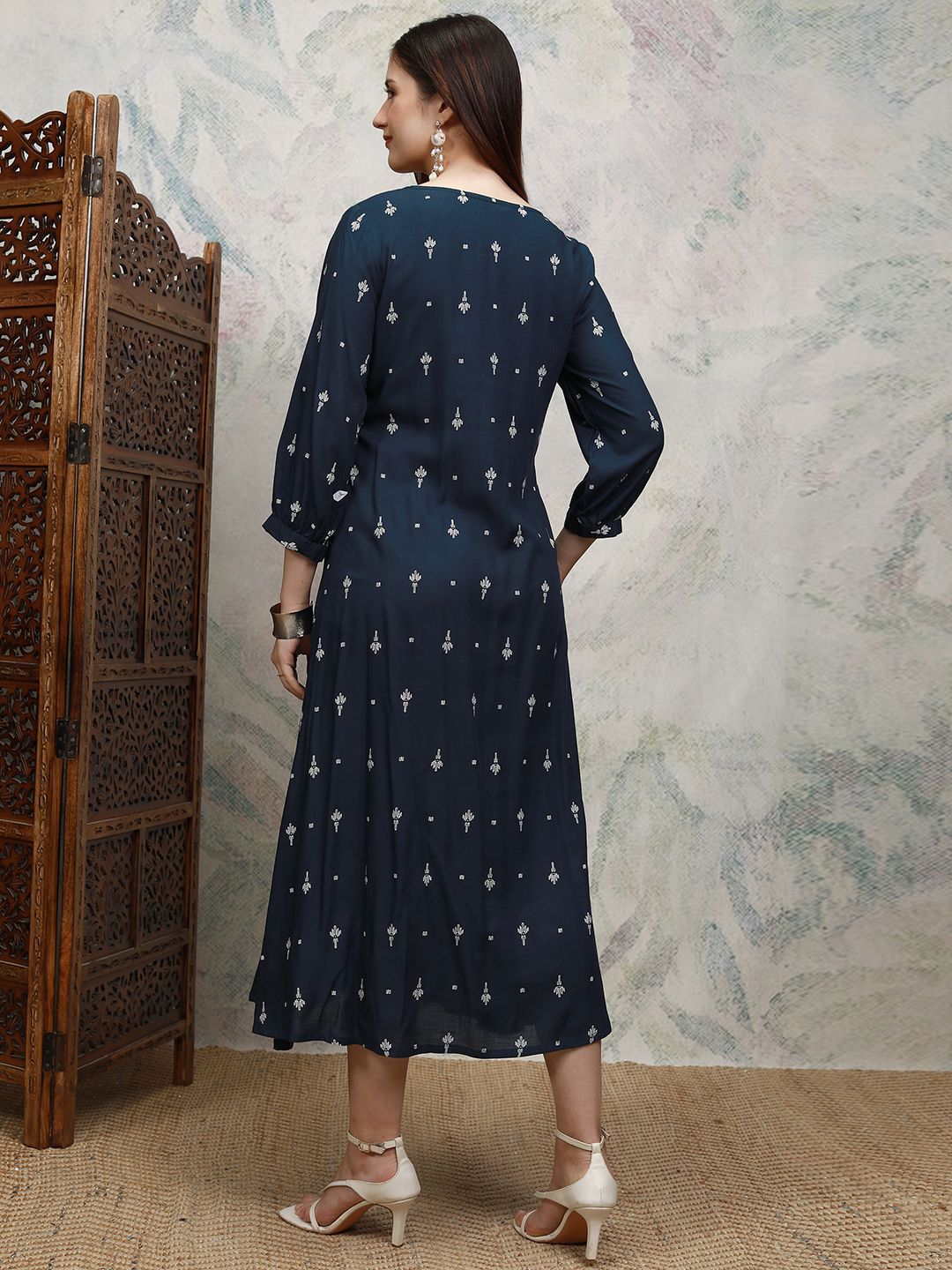 Vishudh Women Ethnic Motifs Printed A-Line Maxi Dress