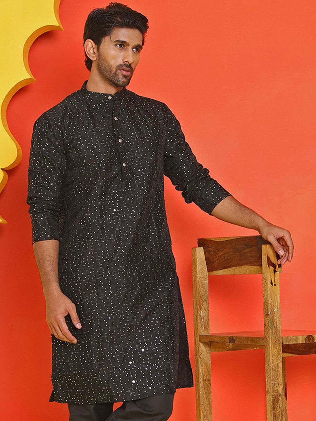 Jompers Men Geometric Embroidered Mirror Work Kurta
