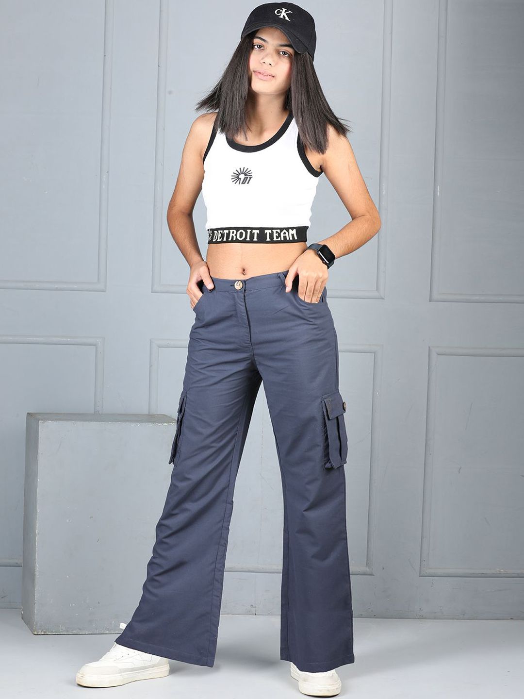 Cutiekins Girls Solid Mid-Rise Cargos Trousers