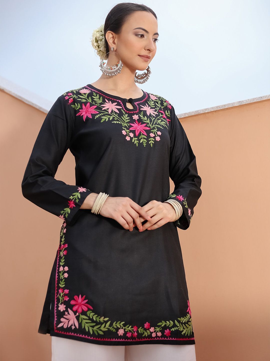 HOUSE OF KARI Floral Embroidered Cotton Falak Kashmiri Straight Kurta