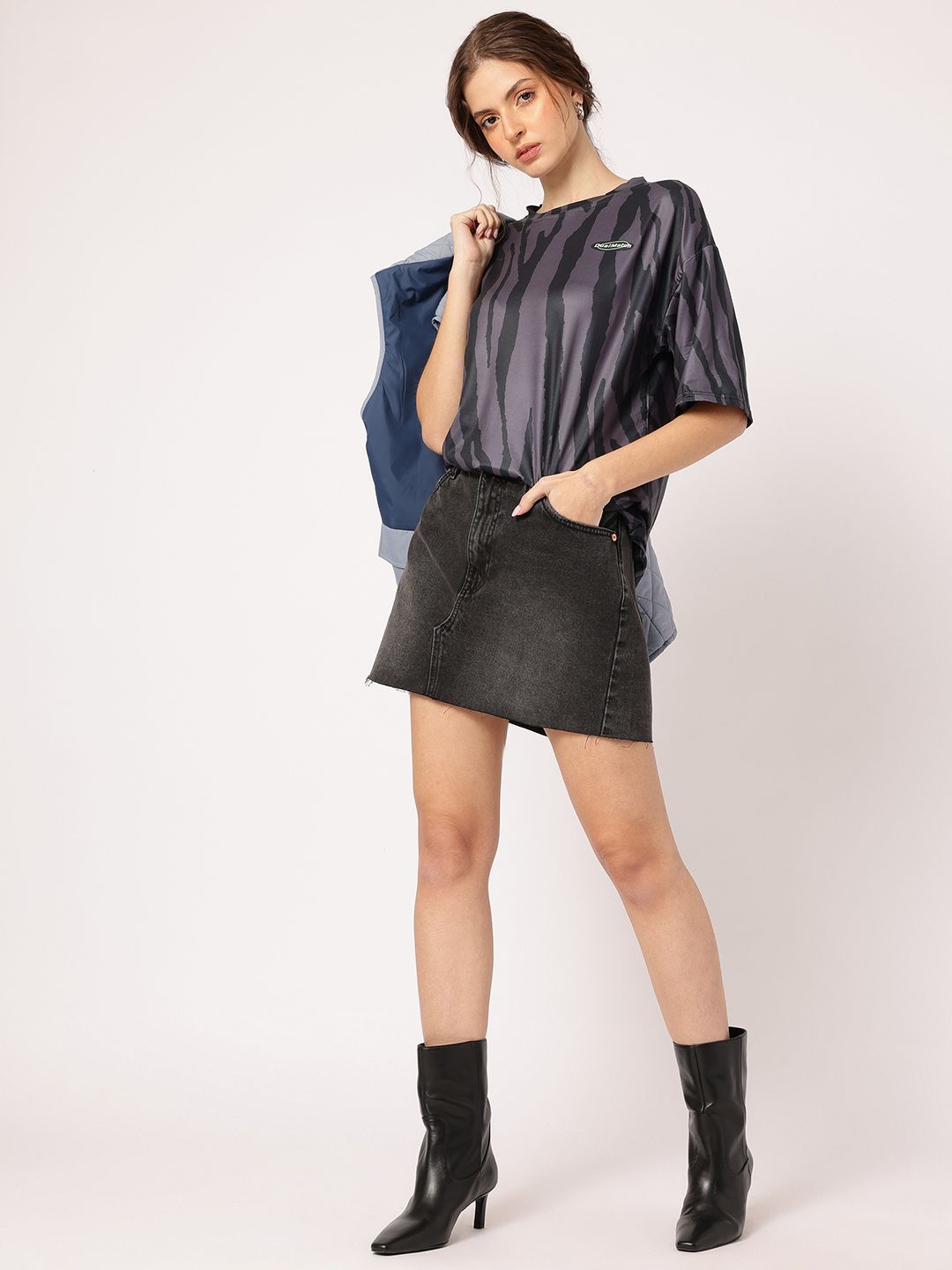 DressBerry Vibe Check Printed Oversized T-shirt