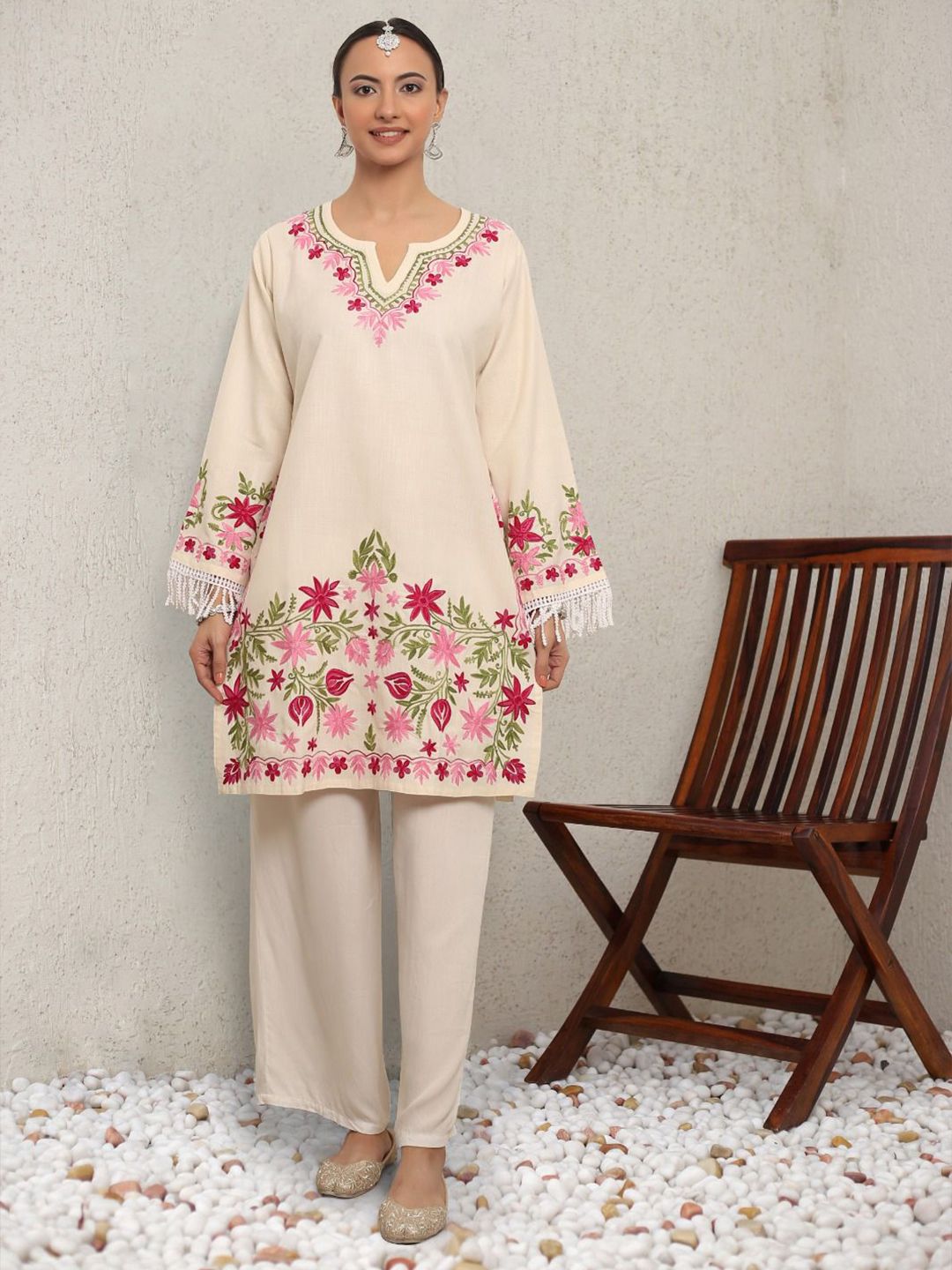 HOUSE OF KARI Falak Kashmiri Embroidered Flared Sleeves Thread Work Cotton Straight Kurta