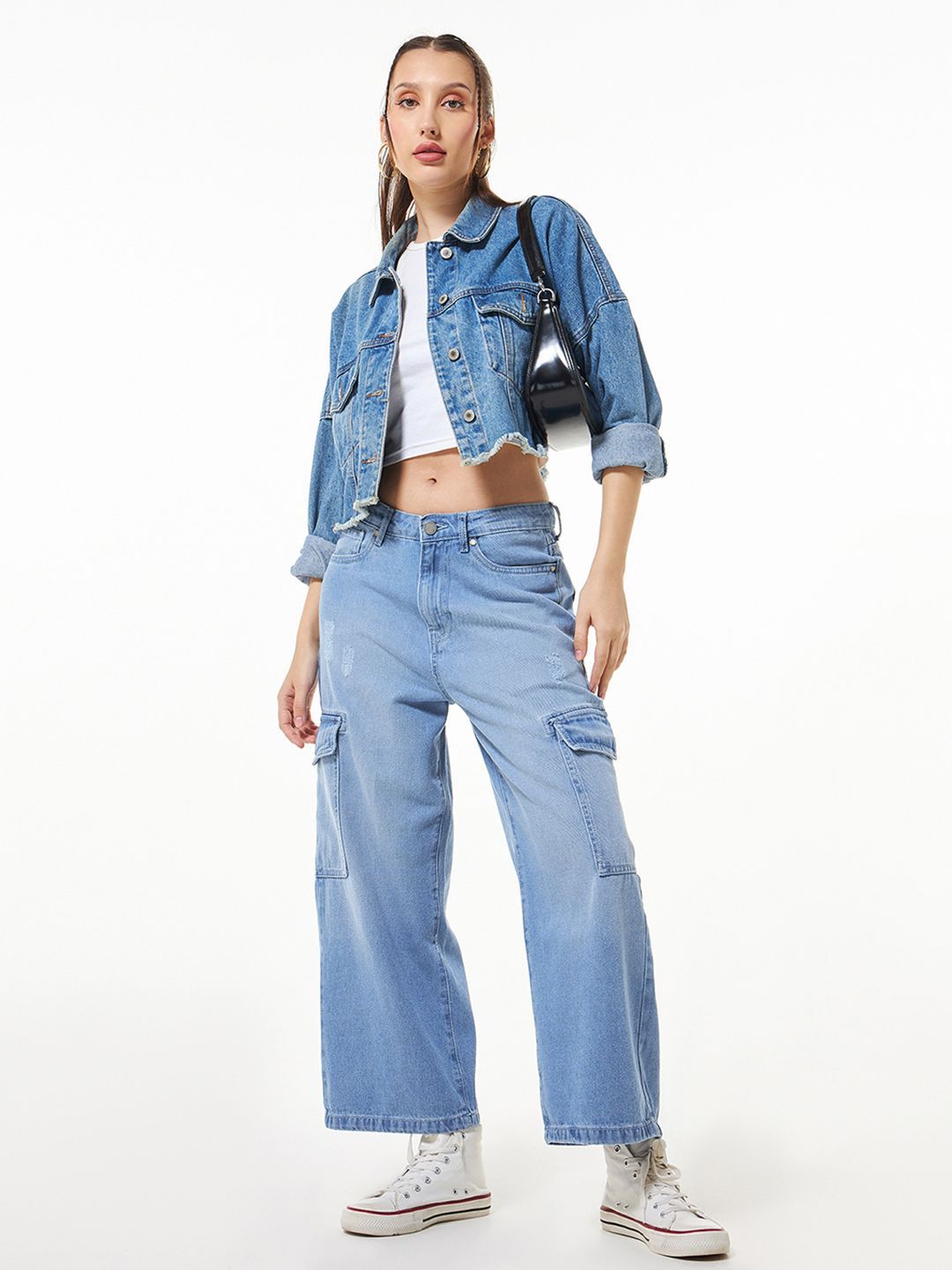 Bewakoof Women Straight Fit High-Rise Low Distressed Light Fade Cotton Cargo Jeans