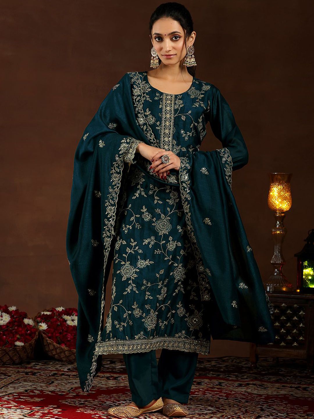 Libas Women Floral Embroidered Regular Sequinned Kurta with Trousers & With Dupatta