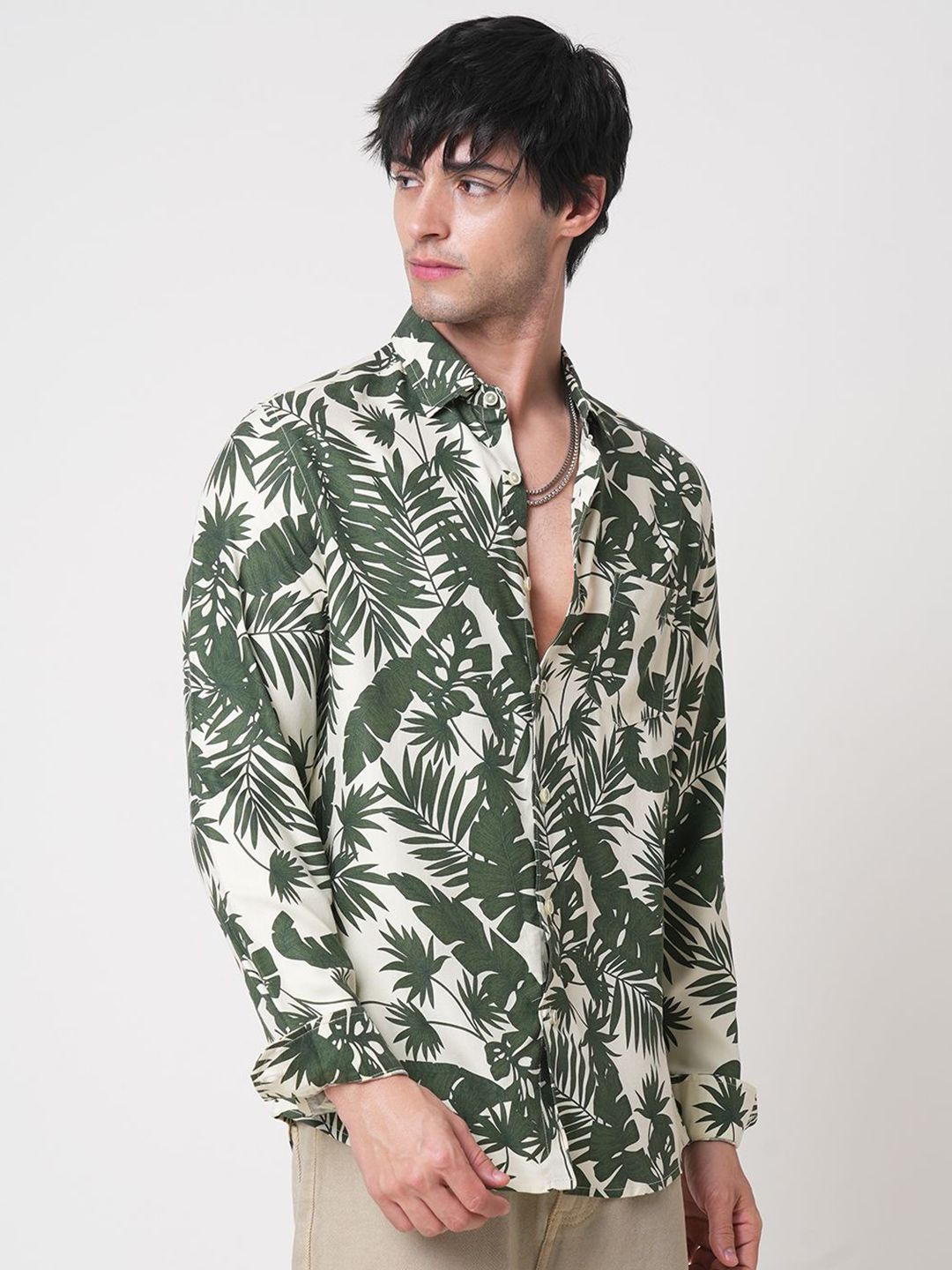 VASTRADO Men Classic Slim Fit Floral Opaque Printed Casual Shirt