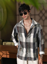 Campus Sutra Men Regular Fit Checked Casual Shirt