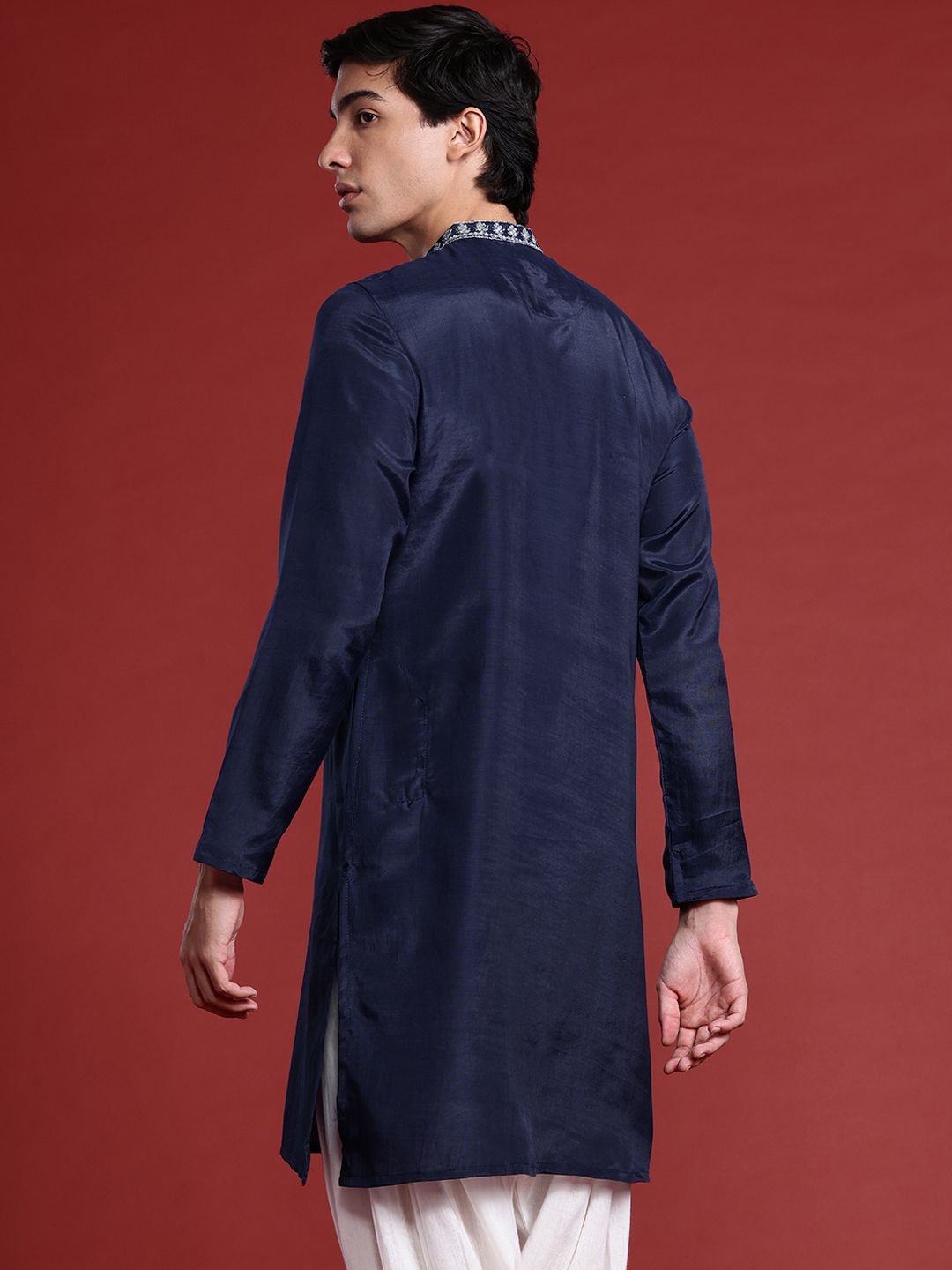 Anouk Mandarin Collar Straight Kurta
