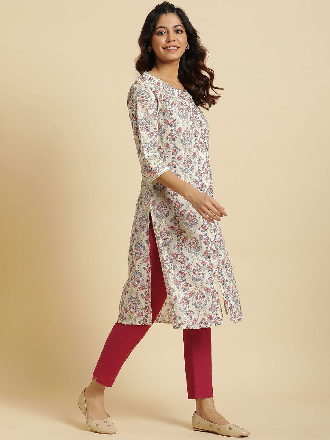 W Floral Printed Keyhole Neck Cotton Straight Kurta