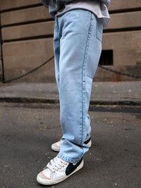 Powerlook Men Relaxed Fit Light Blue Mildly Distressed Light Fade Cotton Jeans