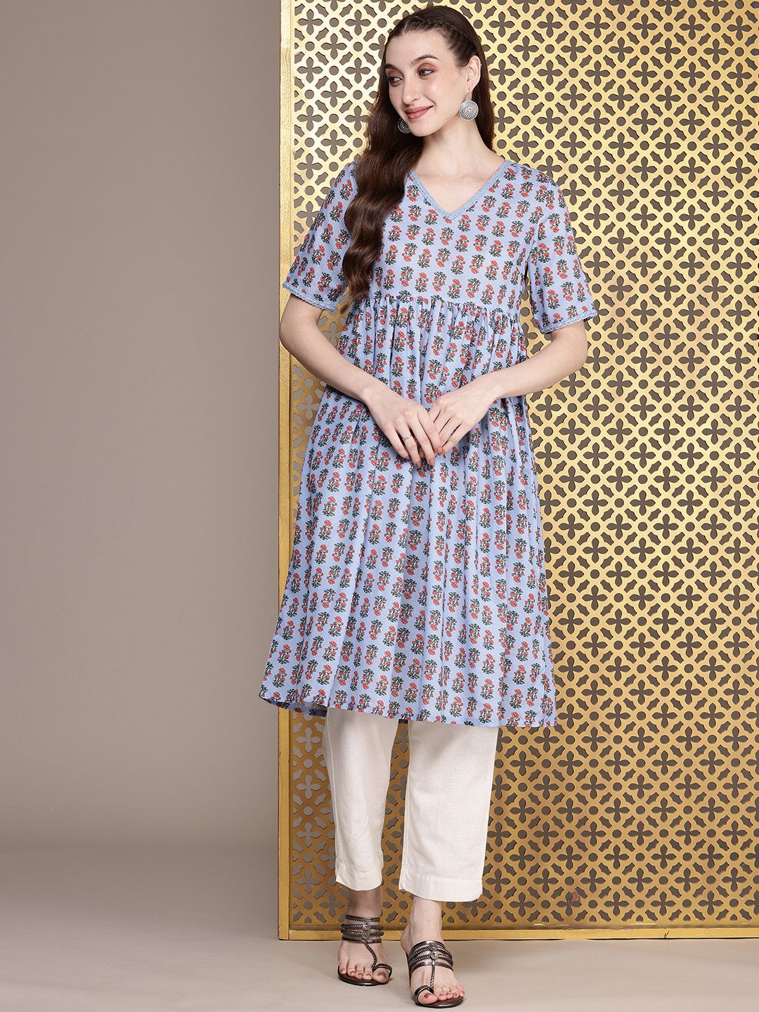 House of Pataudi V-Neck Floral Printed Jashn Kurta