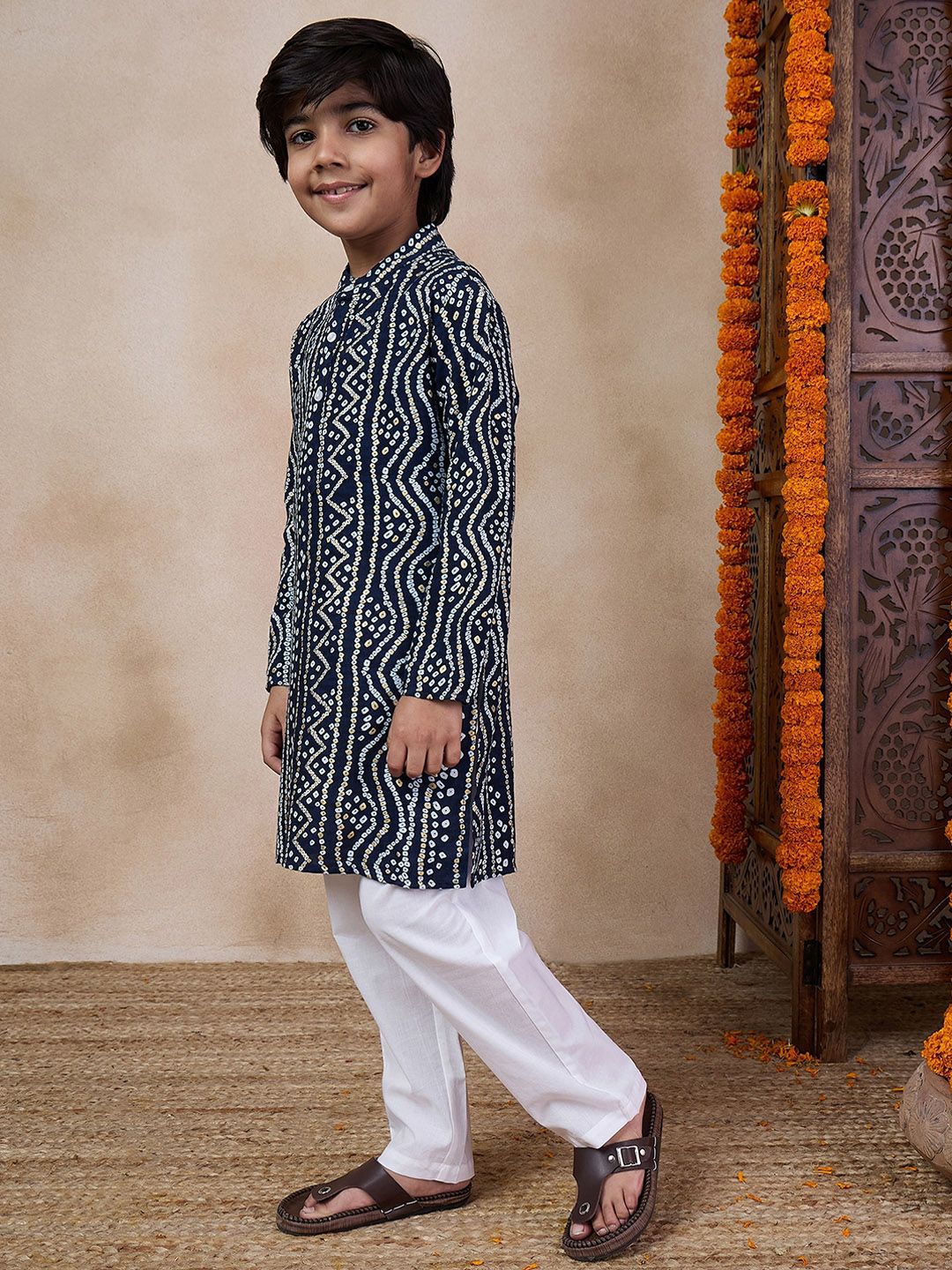 pspeaches Boys Bandhani Printed Band Collar Kurta with Pyjamas