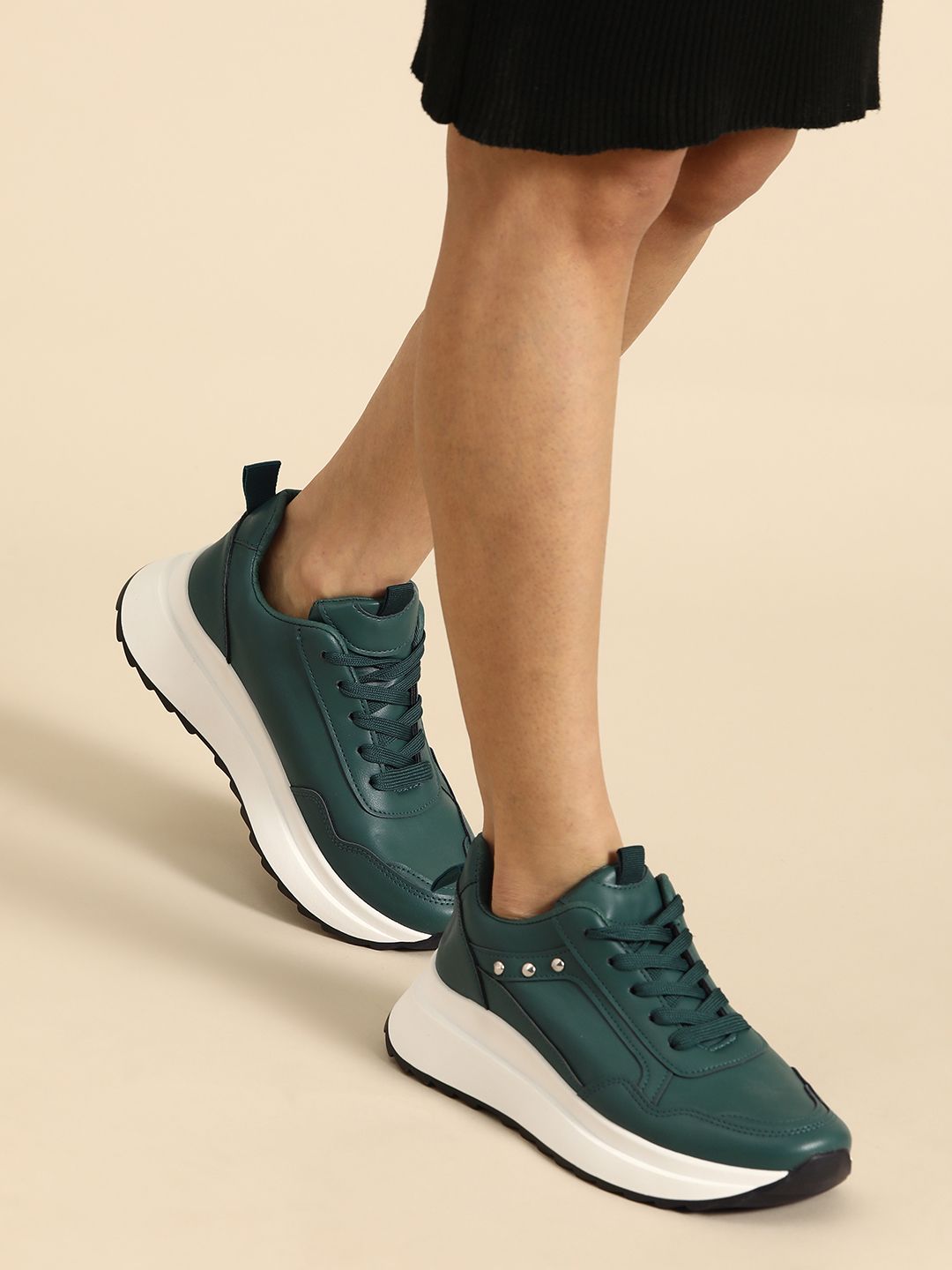 DressBerry Women Sneakers