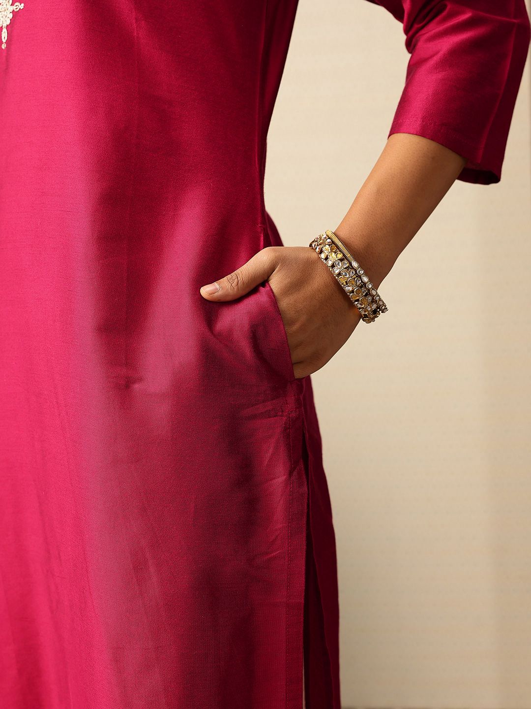 House of Pataudi V-Neck Embroidered Rozana Kurta