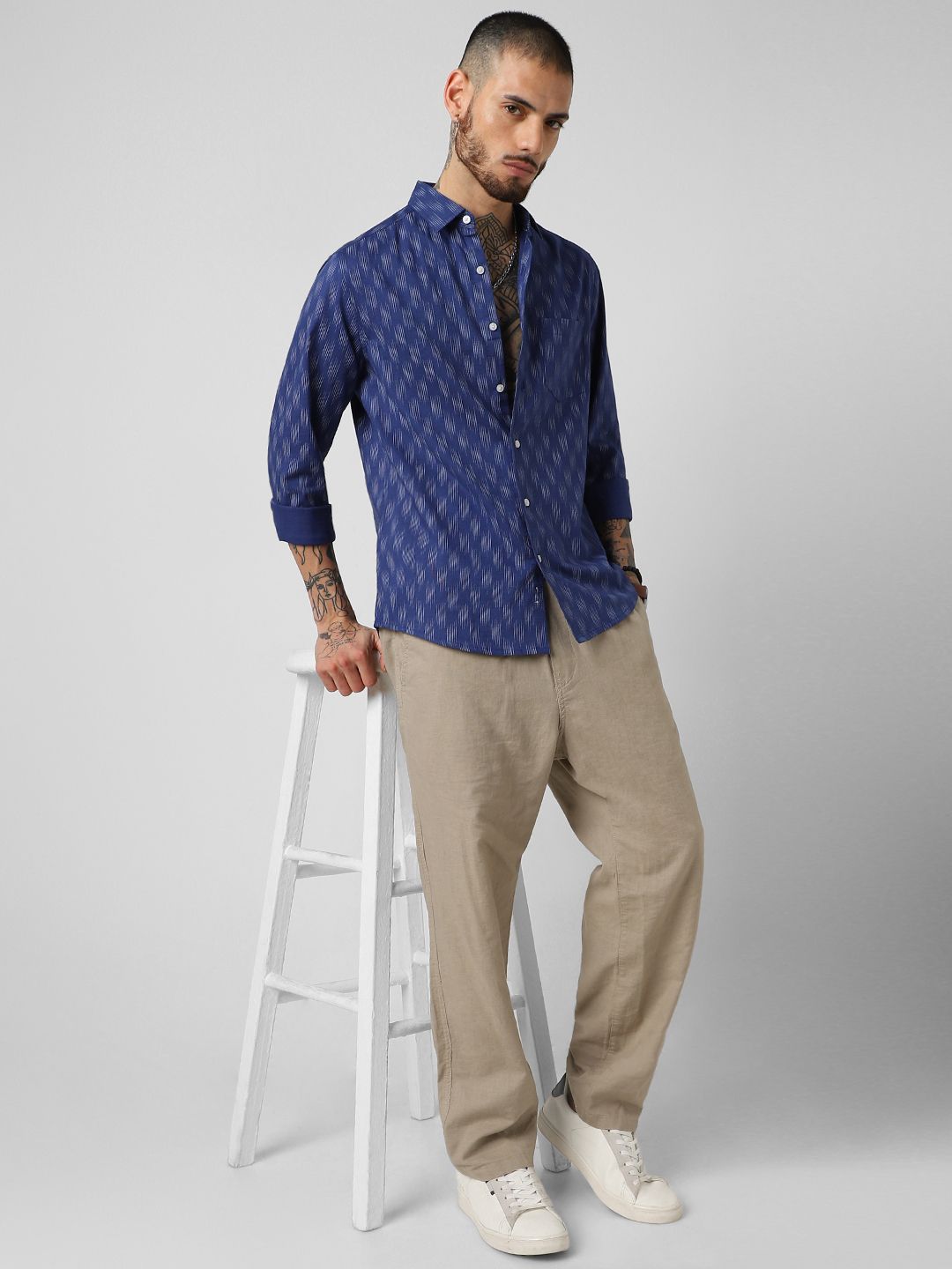 VASTRADO Men Classic Slim Fit Opaque Checked Casual Shirt