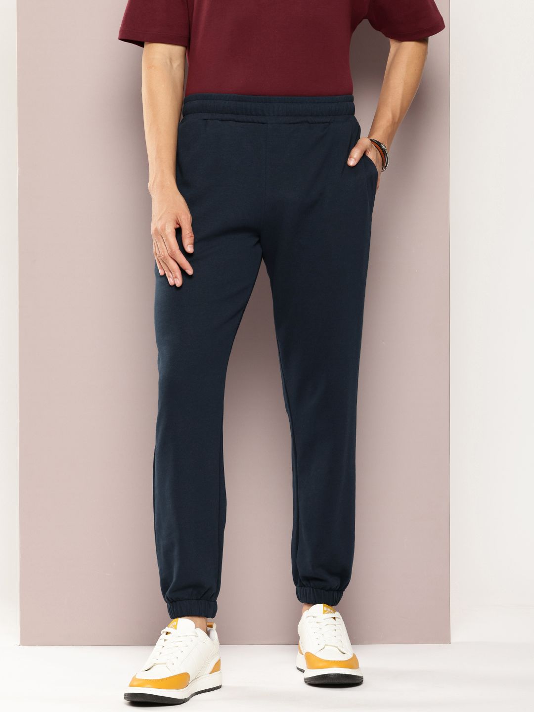 Dillinger Men Solid Joggers