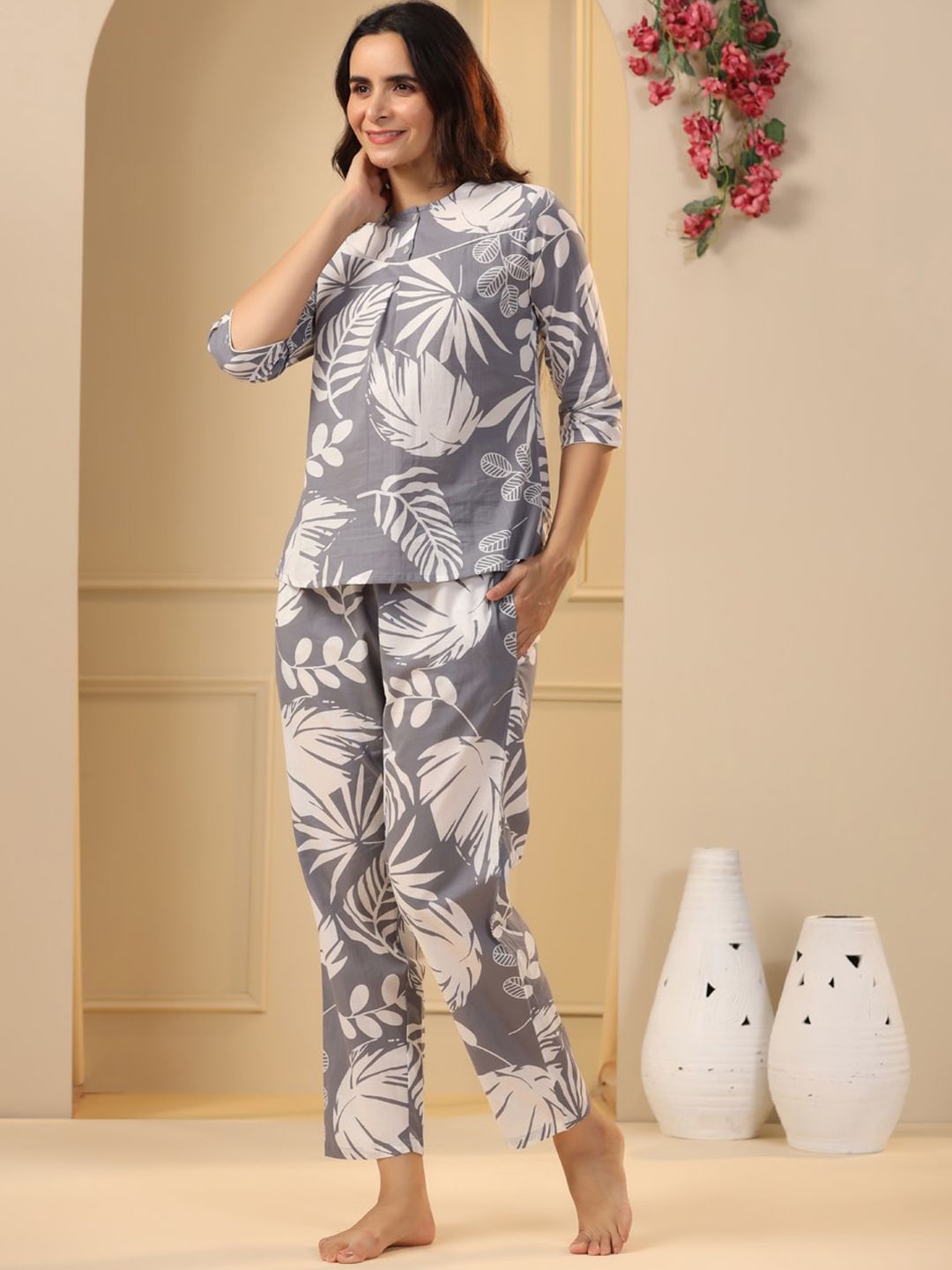 SANSKRUTIHOMES Grey & White Floral Printed Pure Cotton Night Suit