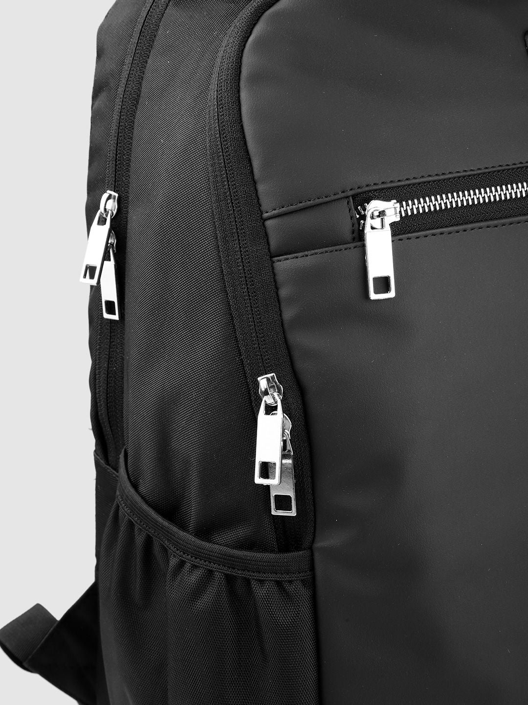 Gear Unisex Brand Logo Detail Medium-Sized Backpack 37L