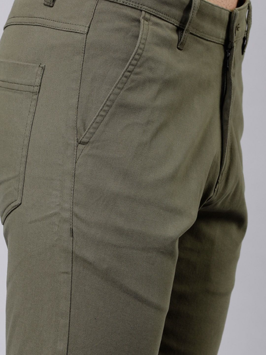 HIGHLANDER Men Olive Green Solid Slim Fit Chino Shorts