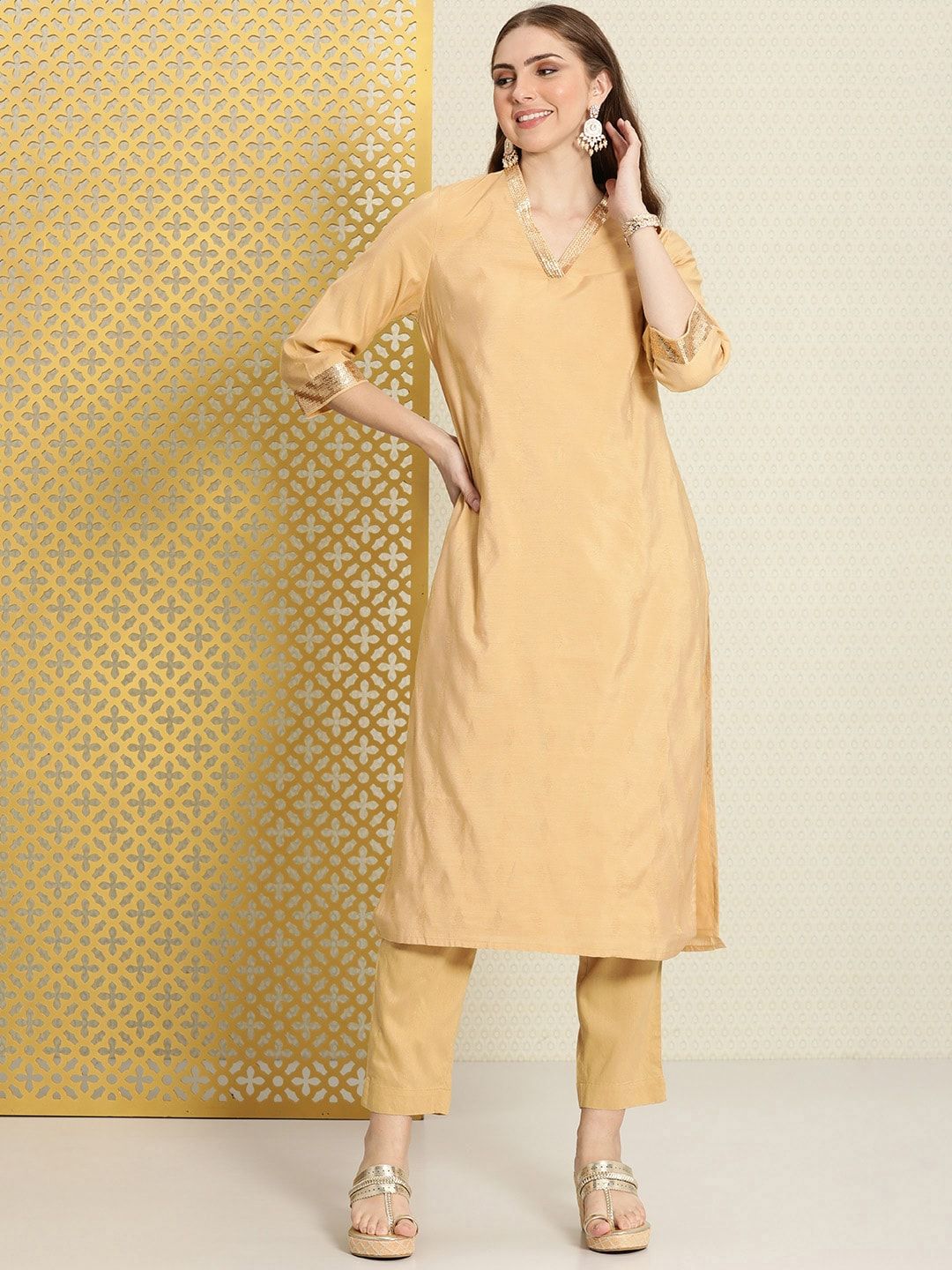 House of Pataudi V-Neck Woven Design Sequined Embellished Jashn Kurta