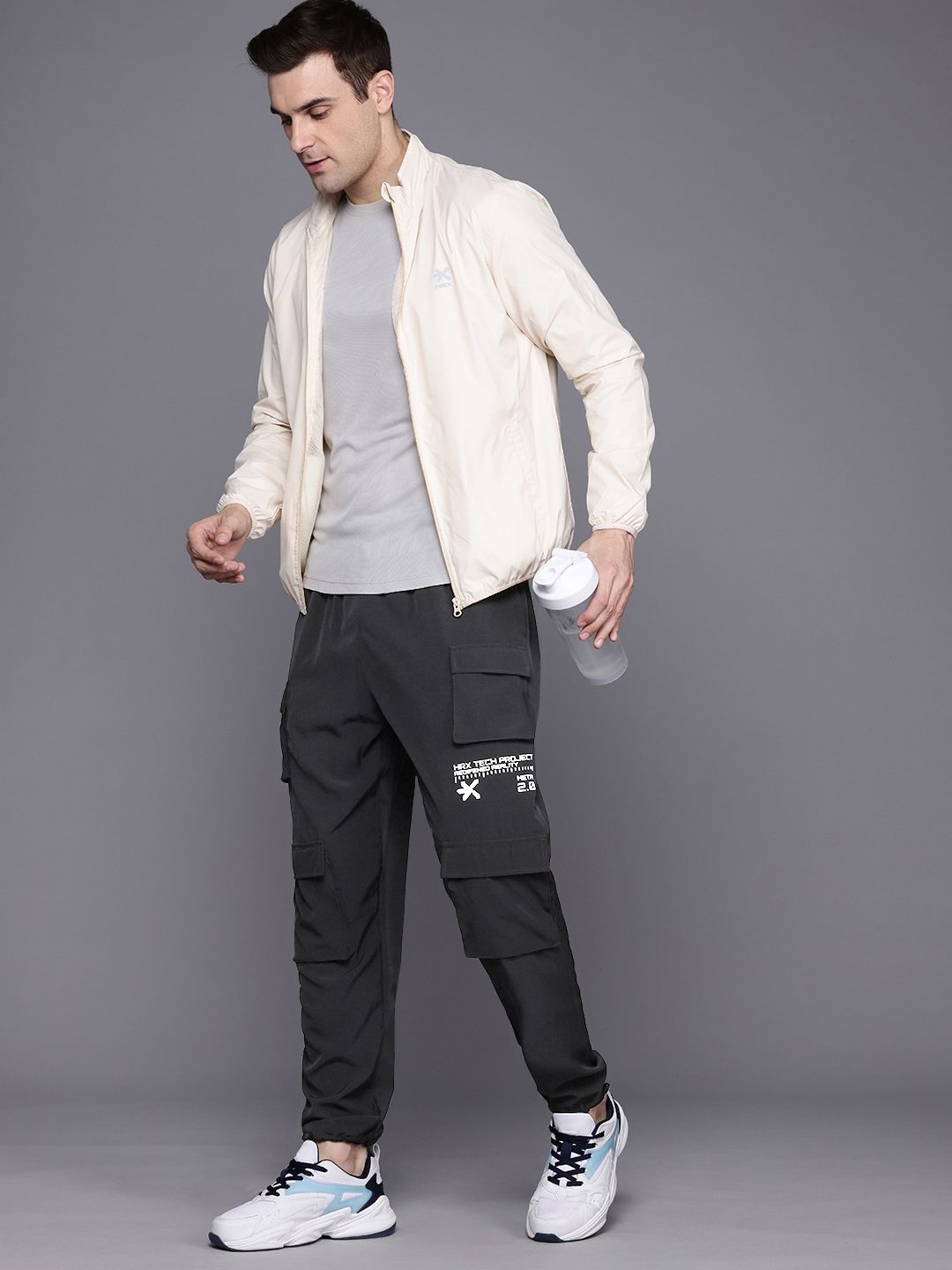 HRX by Hrithik Roshan Men Regular Fit Lifestyle Cargo Style Joggers