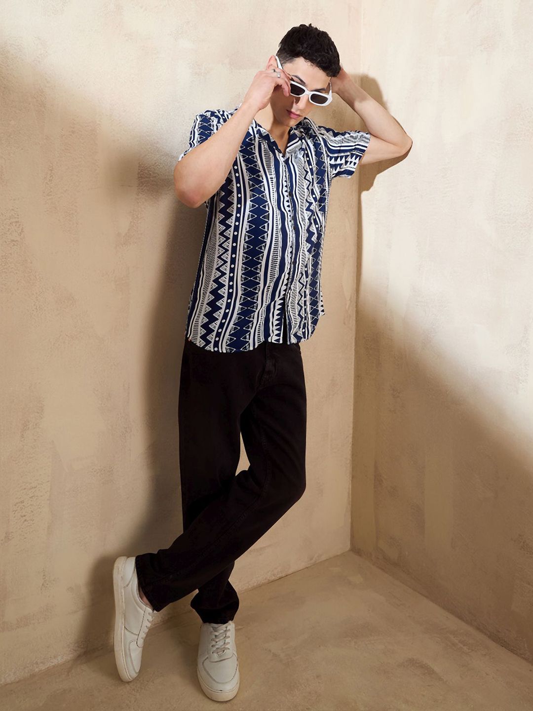 DENNISON Geometric Printed Oversized Casual Shirt