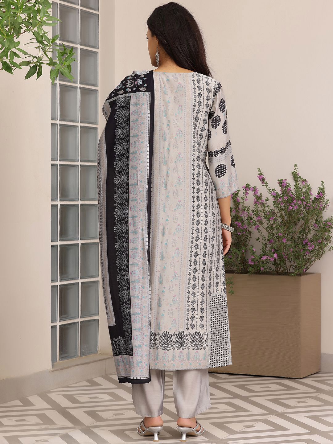 Libas Floral Printed Straight Kurta with Trousers & Dupatta