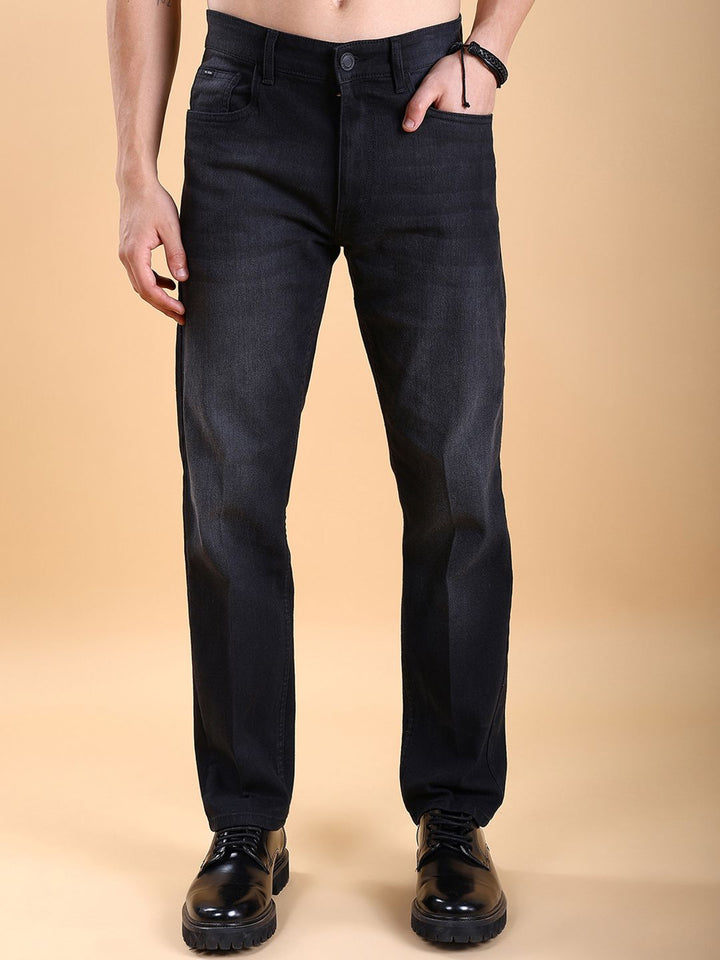 HIGHLANDER Men Straight Fit Clean Look Stretchable Jeans