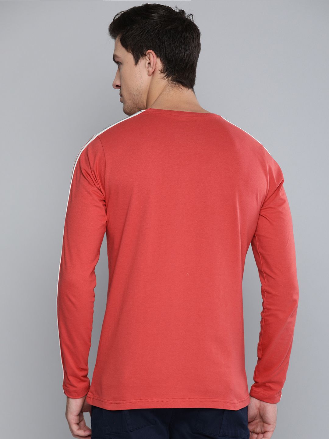 Difference of Opinion Men Coral Pink Solid Round Neck Pure Cotton T-shirt