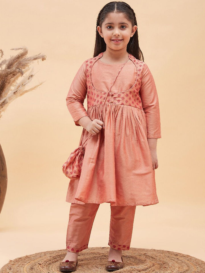 VASTRAMAY Girls Floral Printed Pleated Anarkali Kurta with Pyjamas & Potli Bag