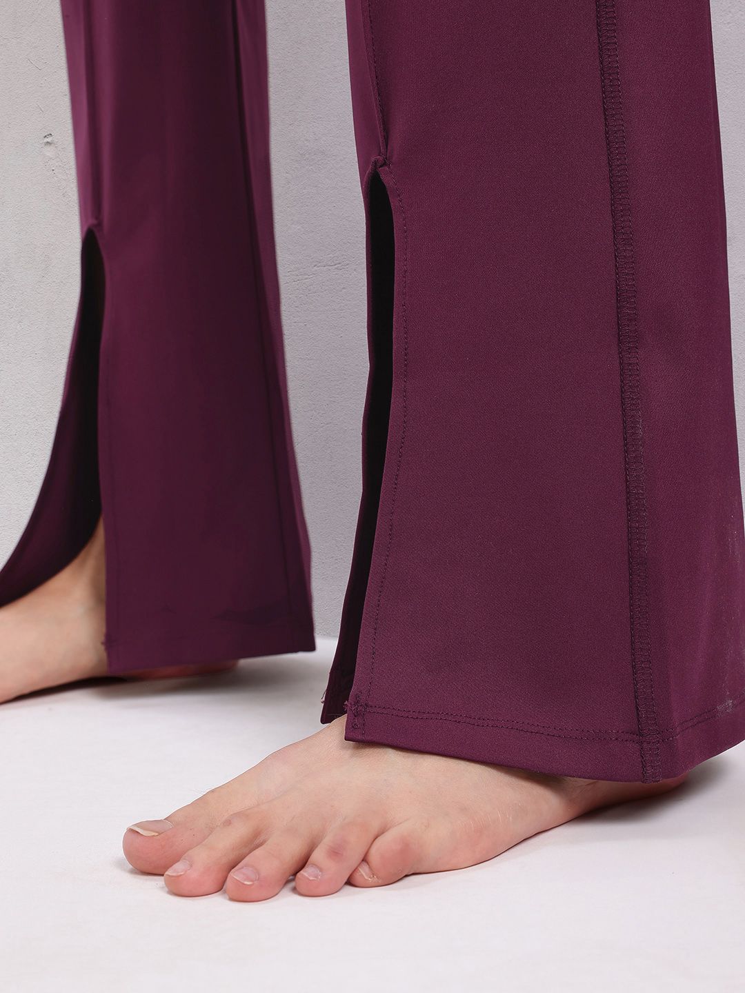 HRX by Hrithik Roshan Women Slit Hem Yoga Tights