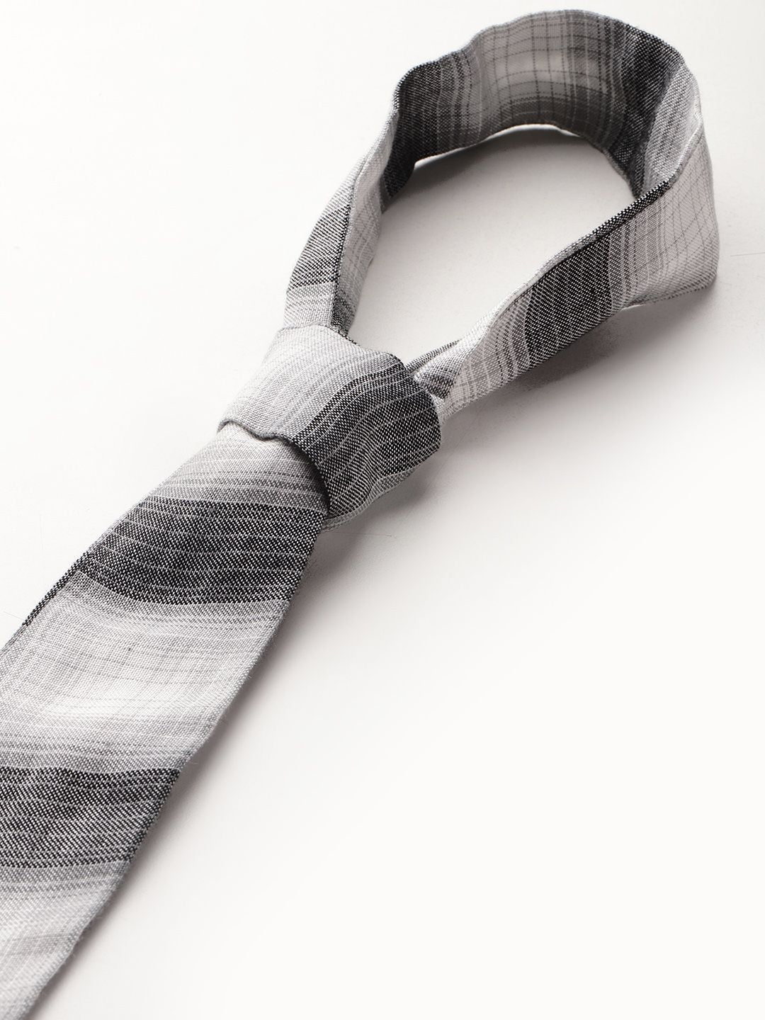 DressBerry Checked Casual Shirt with Tie