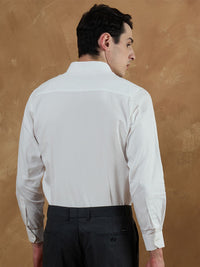 DENNISON Men White Comfort Fit Solid Formal Shirt