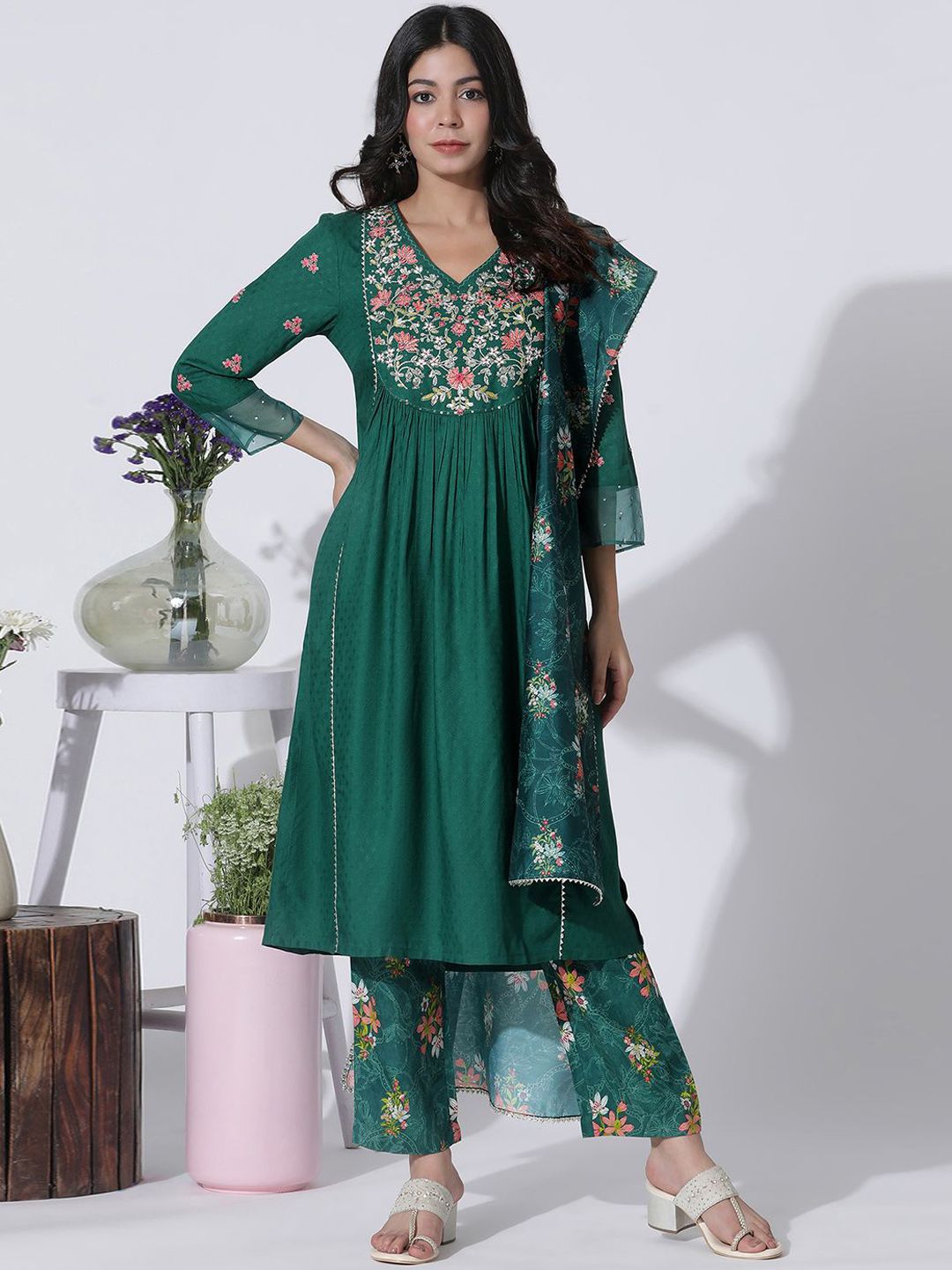 W Floral Yoke Design V-Neck Thread Work A-Line Pleated Kurta With Trousers & Dupatta