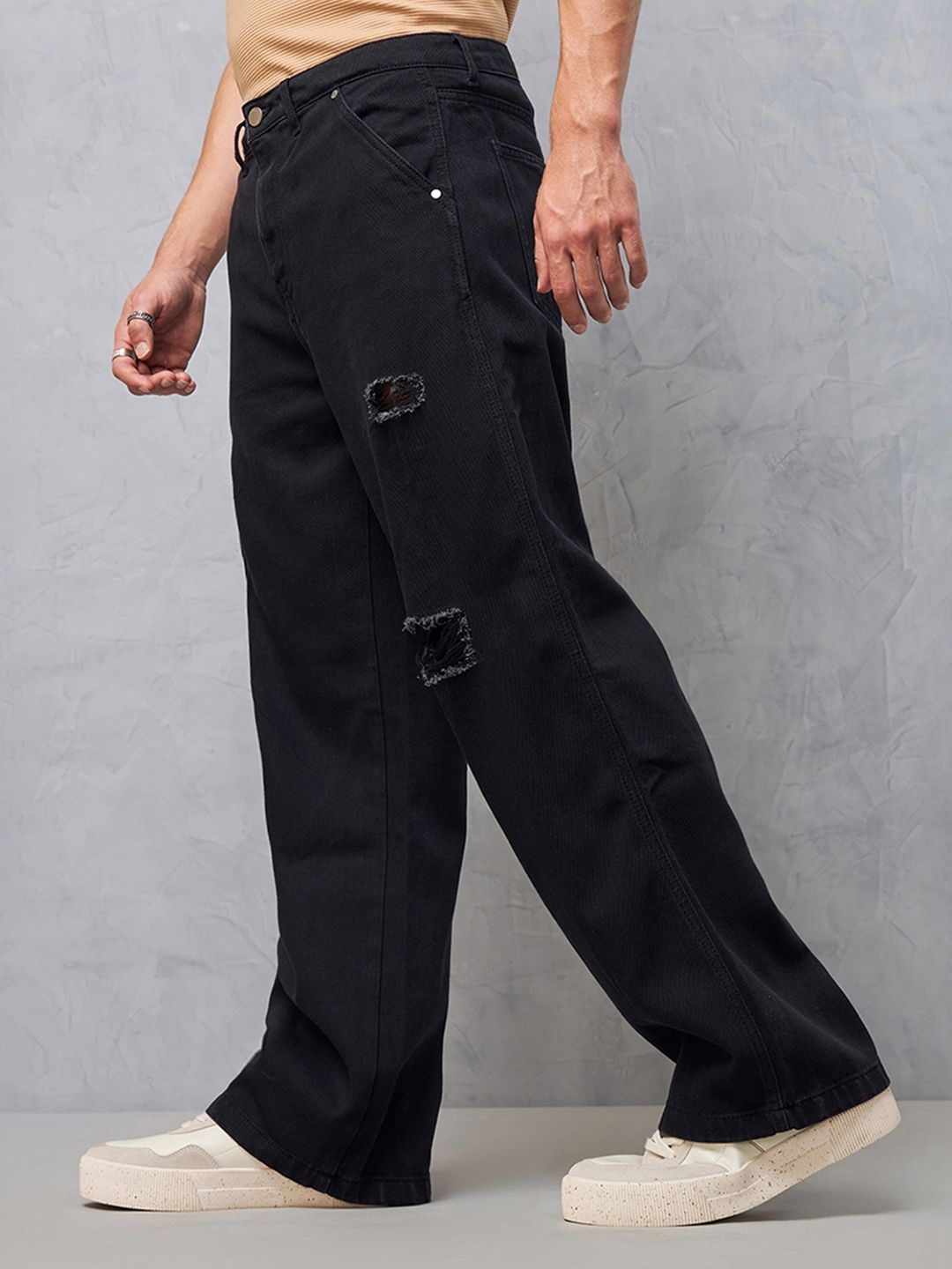 Bewakoof Men's Black Baggy Distressed Cargo Mid-Rise Jeans