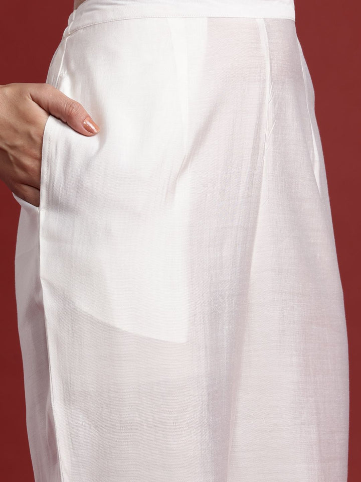 Indo Era Women Floral Embroidered Thread Work Kurta With Trousers & Dupatta