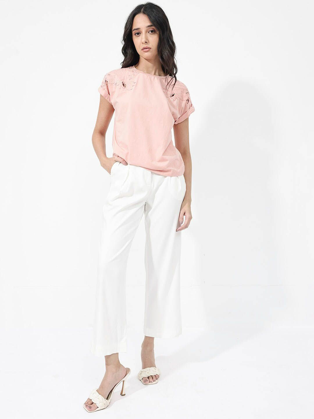 RAREISM Xinia Applique Extended Sleeves Cotton Casual T-shirt