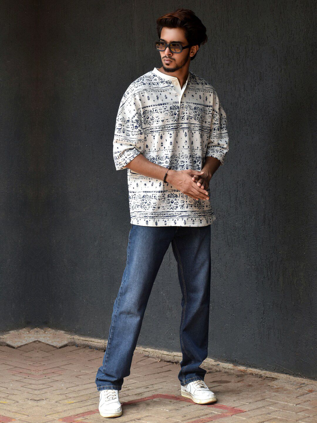 Powerlook White & Navy Blue Floral Printed Drop Shoulder Sleeves Oversized T-Shirt