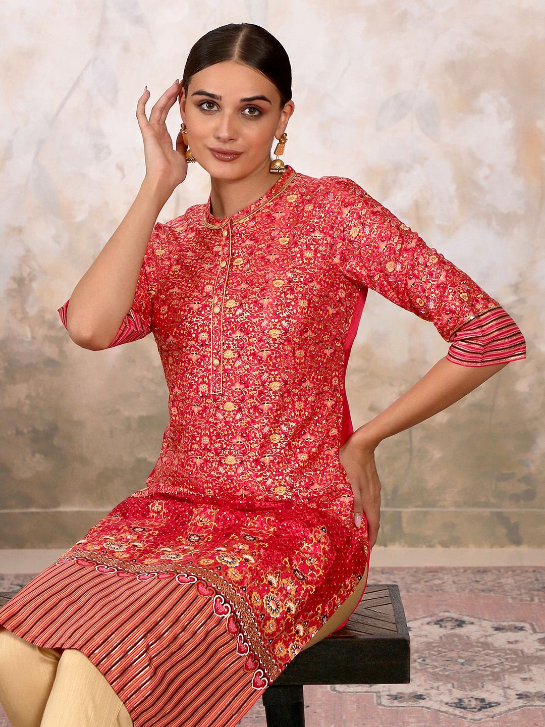 AURELIA Foil Floral Printed Sequined Mandarin Collar Straight Kurta