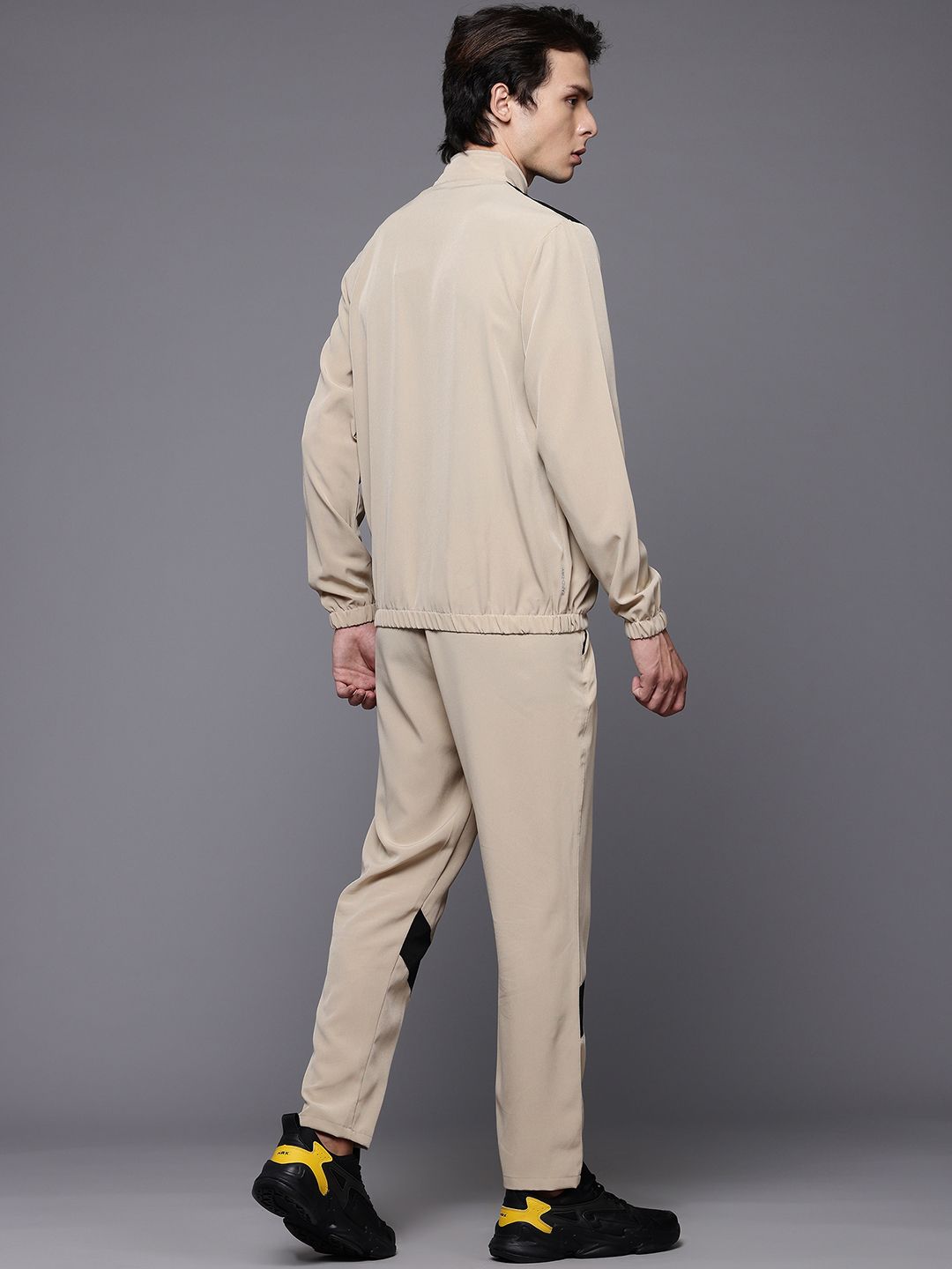 HRX by Hrithik Roshan Men Rapid-Dry Colourblocked Running Tracksuit