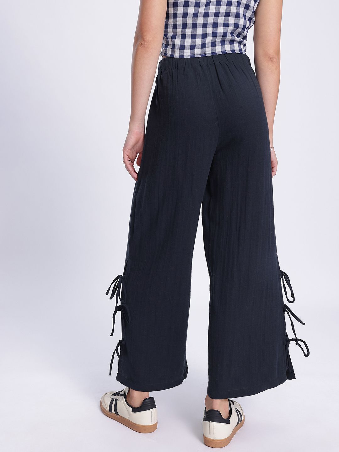 DressBerry Women Cutesy Sway Trousers with Bow-Detail