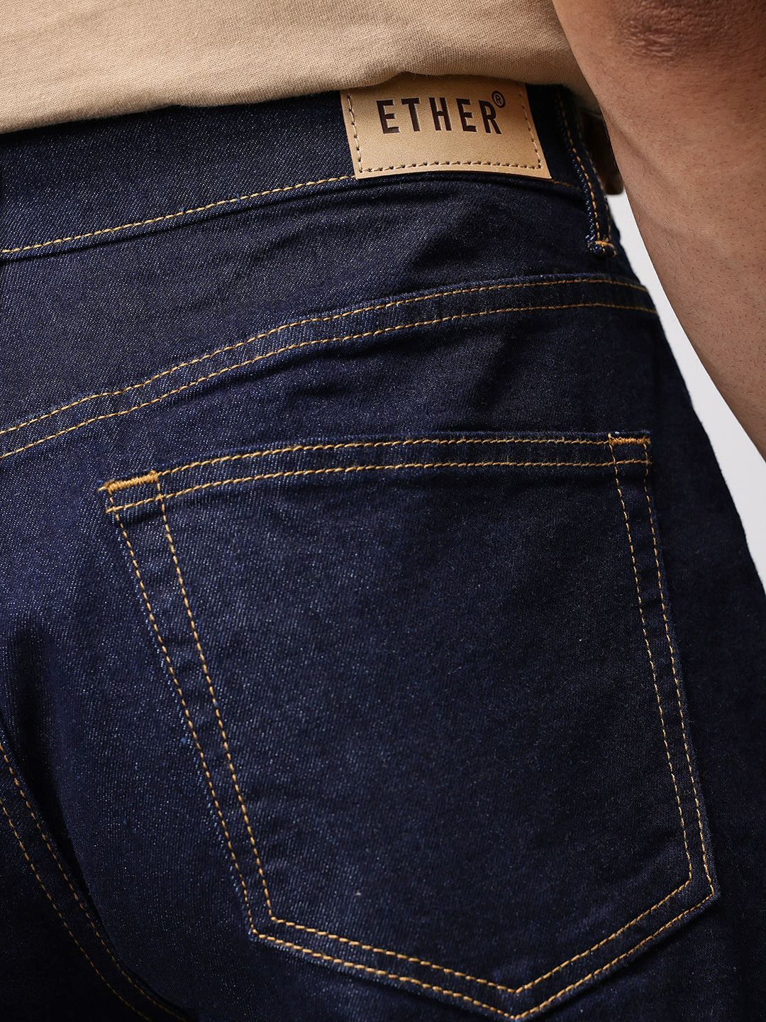 ether Grower Men Mid-Rise Pleated Comfort Fit Stretchable Jeans