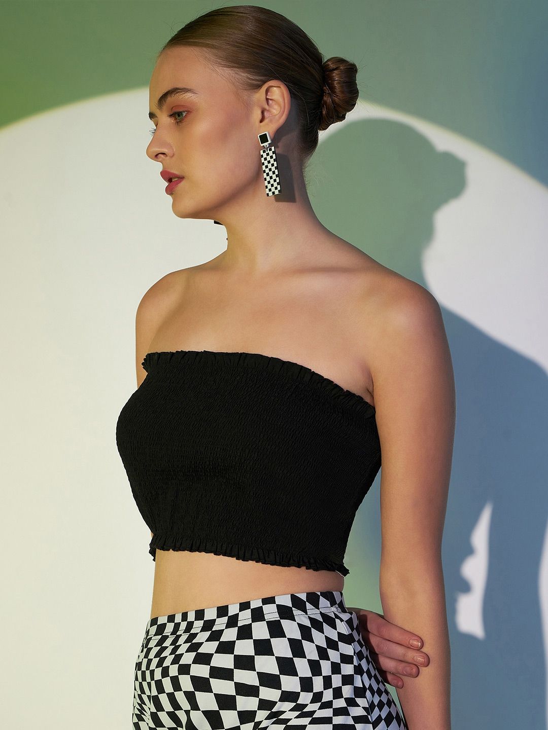 Berrylush Strapless Smocking Tube Crop Top