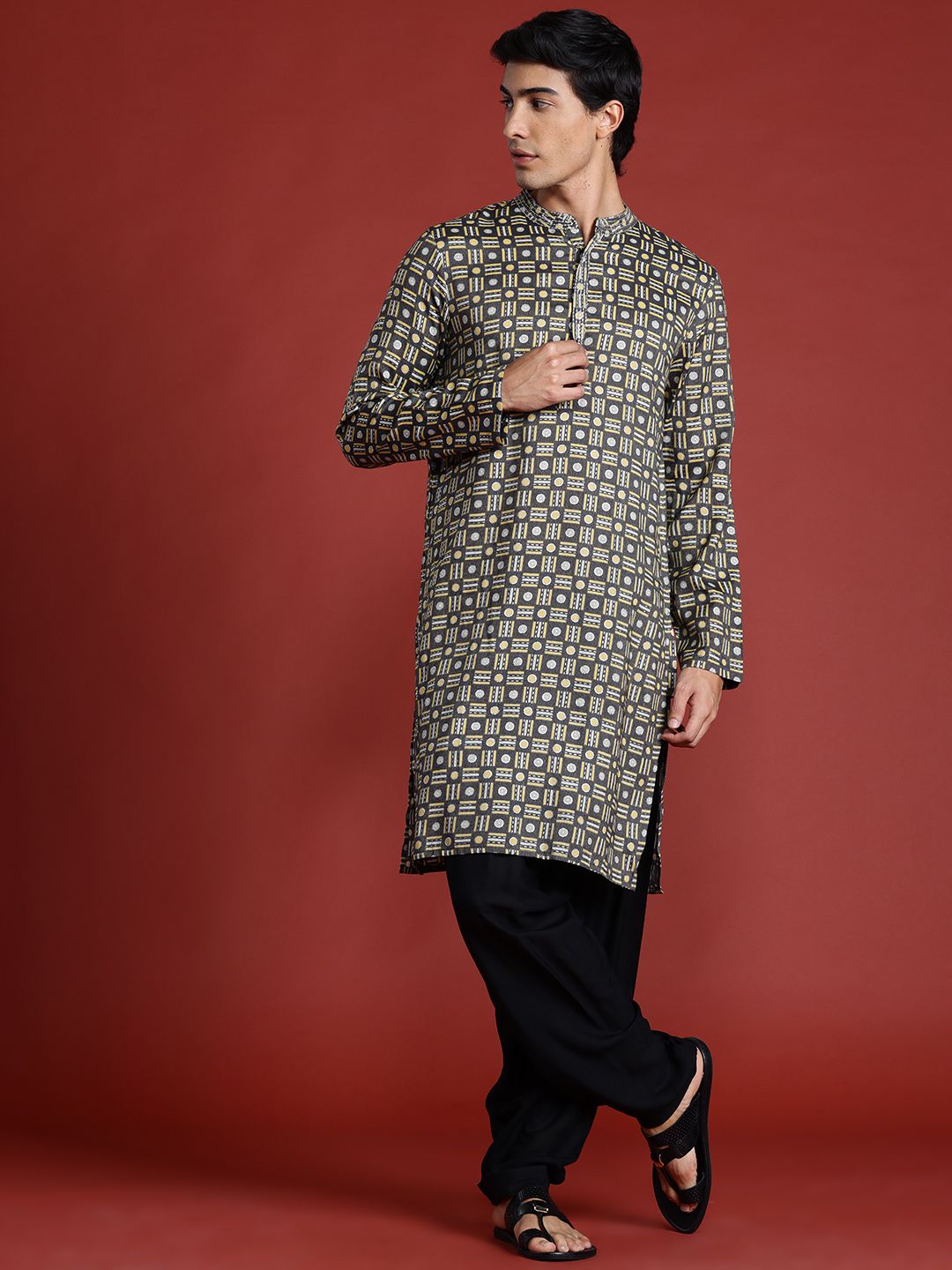 Anouk Printed Regular Thread Work Kurta with Salwar